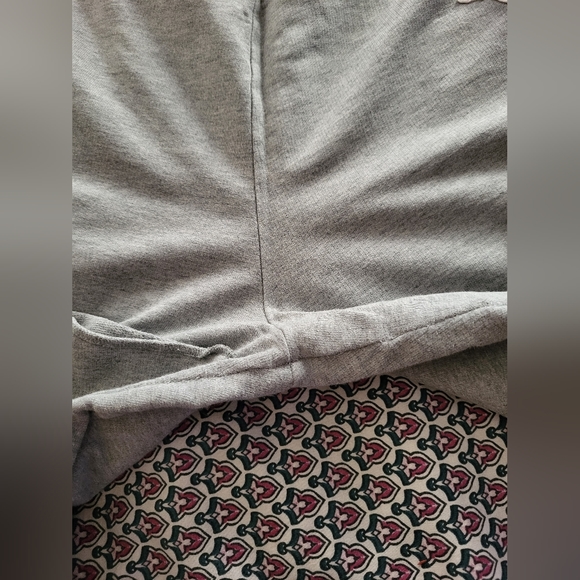 Vs pink vintage crop sweatpants, size medium. - Picture 11 of 14